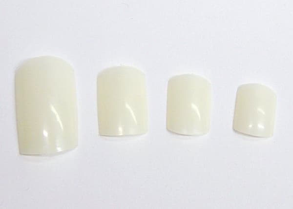World of nails-design - 340002 - Tånaglar Naturliga tånaglar i förvaringsbox 120 stycken