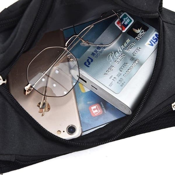 Vyötärölaukku /bum bag, jossa on useita käytännöllisiä lokeroita&lt
