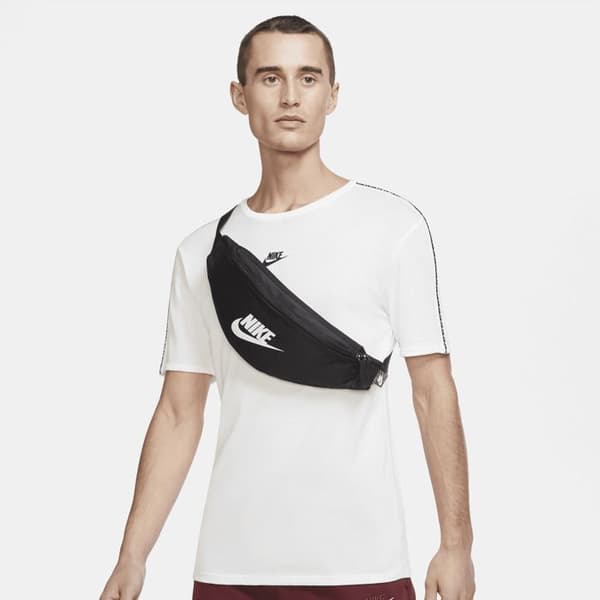 Ryggväska - NIKE - Heritage Waistpack DB0490-010 - Slitstark polyester - Dragkedja - Blandat