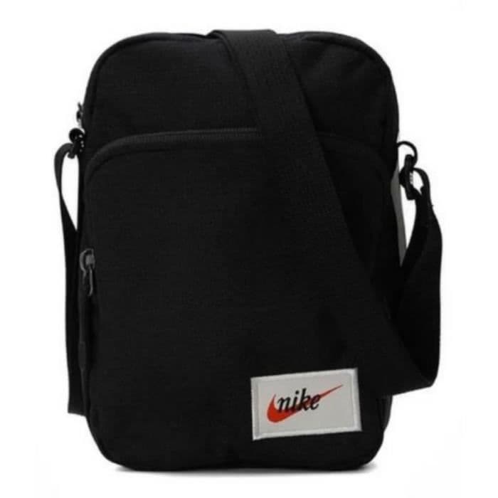 Nike midjeväska svart patch