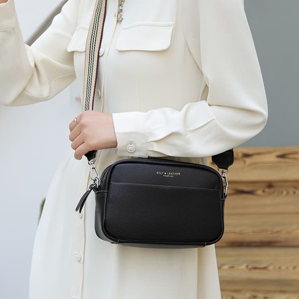 INF Skulderremveske Crossbody-veske i ekte skinn