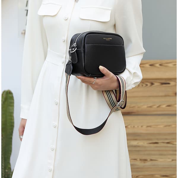 INF Skulderremveske Crossbody-veske i ekte skinn