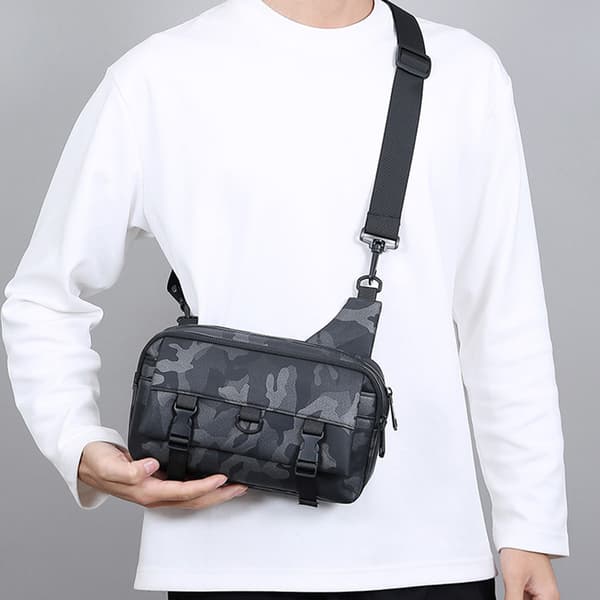 INF Grå brystveske - Stilig og funksjonell crossbody-veske