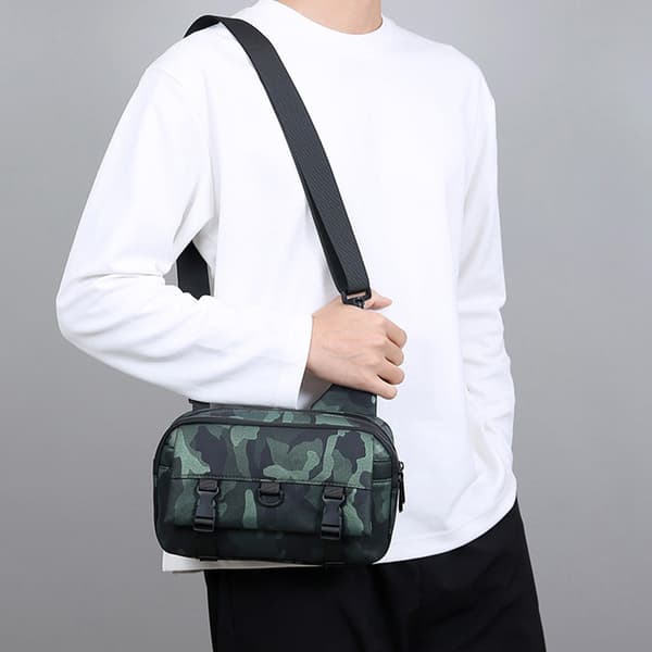 INF Brysttaske - Stilfuld og funktionel crossbody-taske