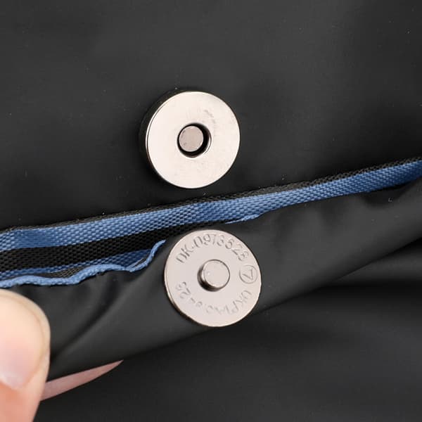 INF Funktionel Crossbody-taske med rummeligt design