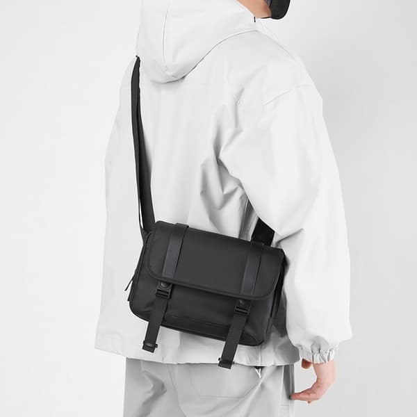 INF Vintage Crossbody-taske i kunstlæder til mænd