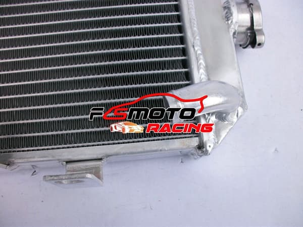 Aluminiumkøler til Yamaha Raptor 660, holdbar legeringskonstruktion, perfekt pasform til 2001-2005 modeller, forbedret varmeafledning.