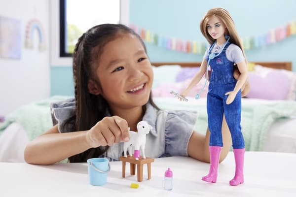 Barbie Veterinär Modedocka