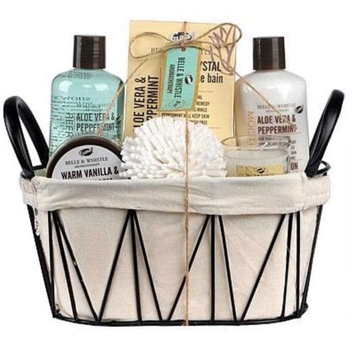Skönhets- och kroppsvårdsbox med Aloe Vera och Pepparmynta i sin sublima korg tillsammans med sitt ljus