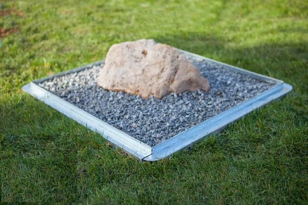 Kulma ulkopuolelta ruohoreunalle pyöräkotelolla 9,5 cm | Puutarhan raja | Ruohoreuna, väri: ei väriä