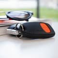 Miniatyrbillede 4 af 6: 2-kanals fjernbetjening - SCS SENTINEL - SimplyControl - Orange, rækkevidde 40 m, frekvens 433,92 MHz, CR2032 lithiumbatteri medfølger