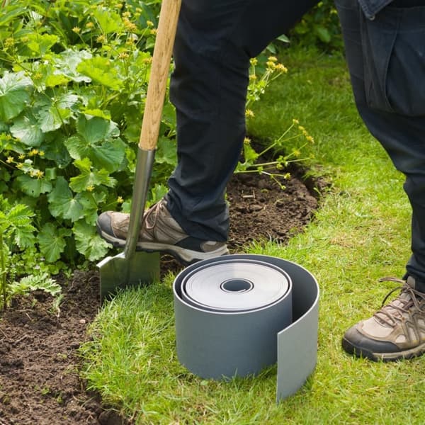 Nature Hagekant og bakkepluggsett grå