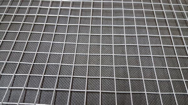 100 m x 1 m Lintulanka Lankaverkko Hitsausristikko Metalliverkko Lanka-aita