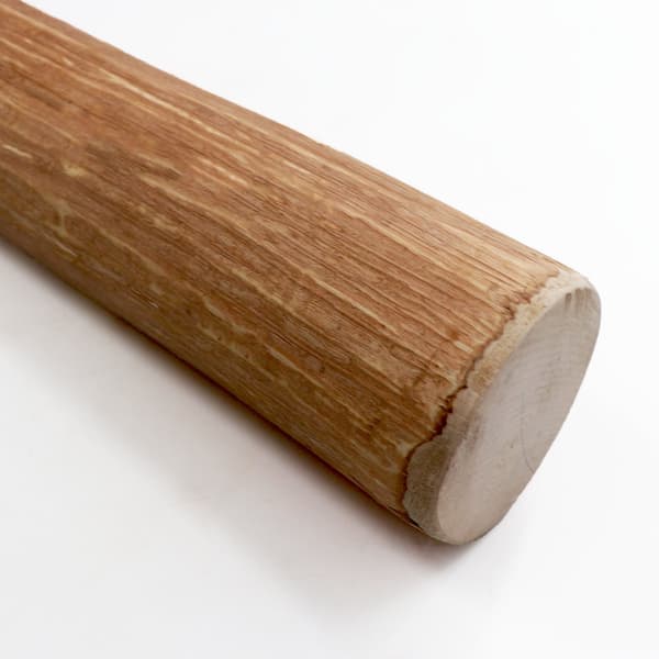 90:- Trästolpar till staket 1,5 m I Diameter 6-9 cm I Staketstolpar av hasselnöt I Staketstolpe
