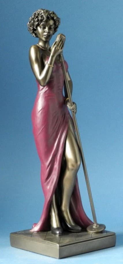 Jazz figurine: female singer