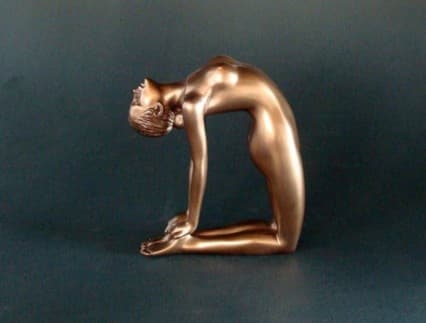Yoga lady statue: Ushtrasana (camel pose)