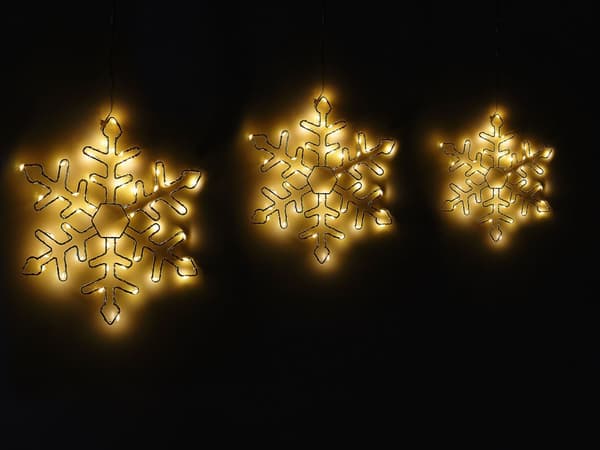 Joulukoriste ulkokäyttöön hopeinen metallinen 3 kpl lumihiutale LED-valoilla moderni tyyli