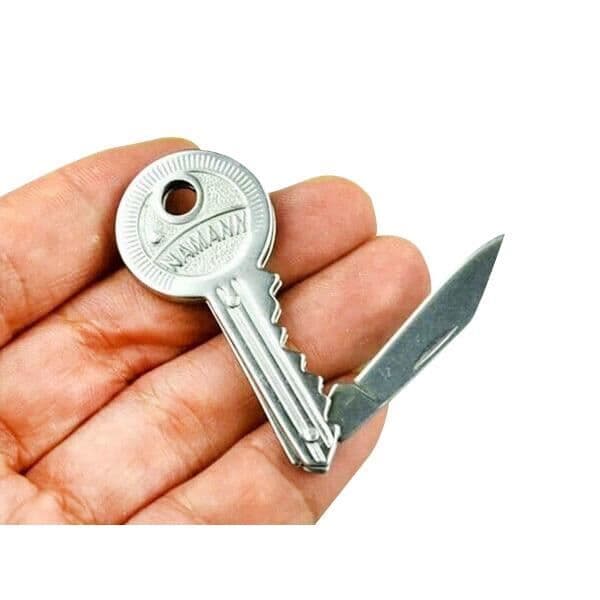 Prydnadsföremål - Okänd - Nyckel med kniv - Modern design - Inredningsanvändning - Blandat