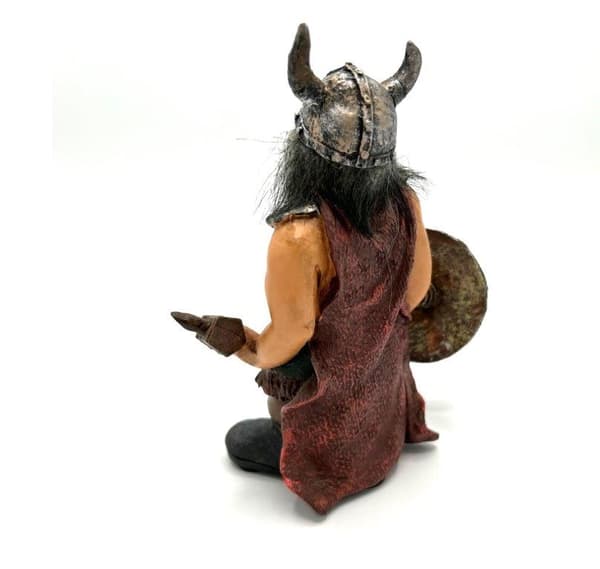 Viking Krigare med hammare och sköld