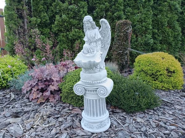Ängelfigur med utsträckta vingar i arkitektonisk betong 44cm