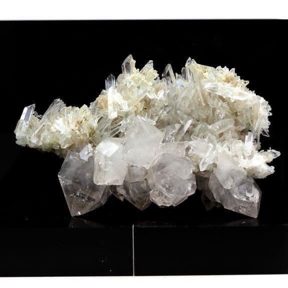 Stenar och mineraler. Kvartsscepter. 1050,0 ct. Clavans, Bourg d'Oisans, Frankrike.