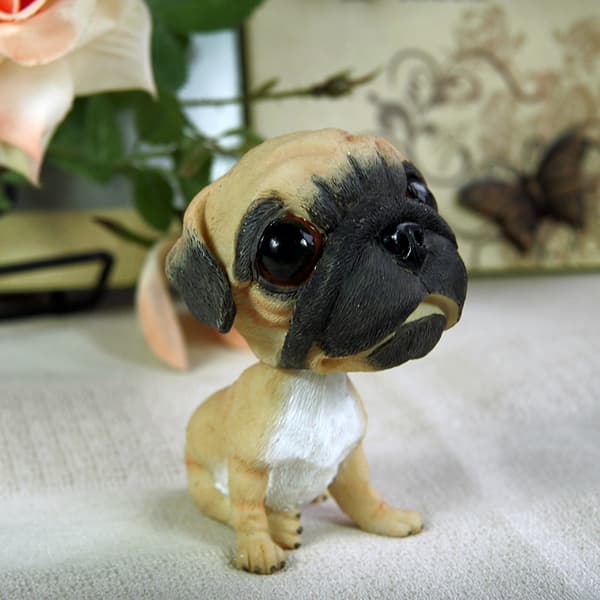 INF Koiramallin auton sisustuksen heiluttavat pään koristeet Pug