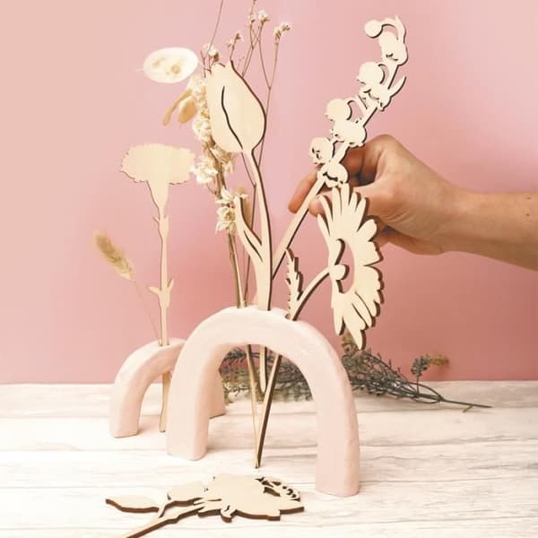 Dekorationssats nr 2 - Träblommor - 24 cm - 10 st