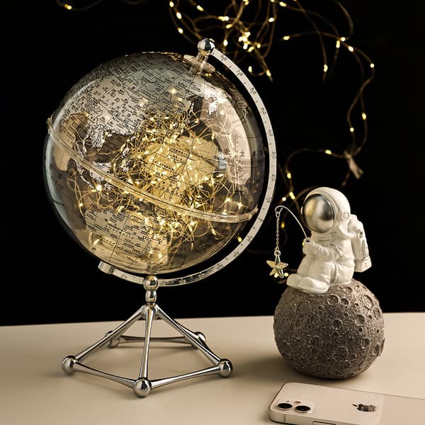 INF Astronaut Resin Figurine Dekor Model 1