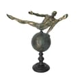 Miniatyrbild 1 av 3: modern gymnast harts gyllene världen dekorativ figur (29 x 16 x 33 cm)