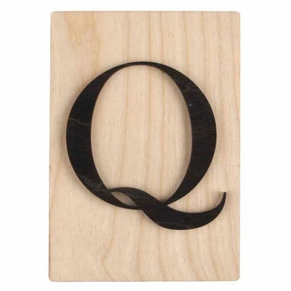 Scrabble-stil dekorativa träbokstäver - 14,9 x 10,5 cm Q