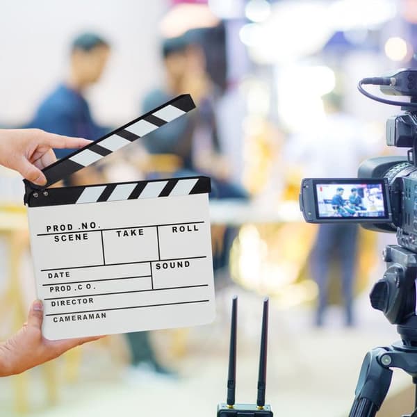 Relaxdays Movie Clapperboard Hollywood Movie Clapperboard Scene Dekorativa bokstäver HxBxD: 26 x 30 x 30 cm, Vit