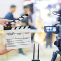 Miniatyrbild 5 av 6: Relaxdays Movie Clapperboard Hollywood Movie Clapperboard Scene Dekorativa bokstäver HxBxD: 26 x 30 x 30 cm, Vit