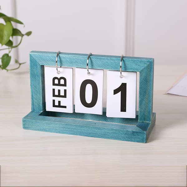 INF Minimalistisk evigvarende kalender i tre Blå