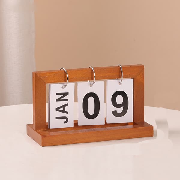 INF Minimalistisk evigvarende kalender i tre Brun