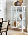 Miniatyrbillede 2 af 8: Vitrineskab Hvid Stål 150 x 90 cm Lavt Vitrine Skænk med Glaslåger Hylder Design Glasskab til Stue Entré Tilbehør Glasvitrine