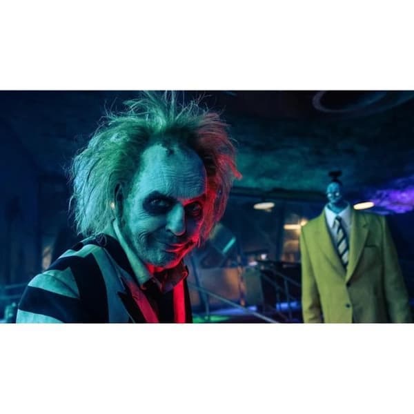 Beetlejuice DVD - Michael Keaton, Winona Ryder, Jenna Ortega