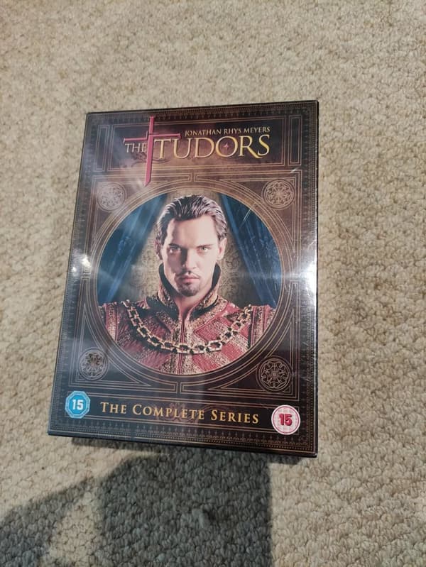 The Tudors: The Complete Series Box set. DVD Box Set Region 2 (Brand New)
