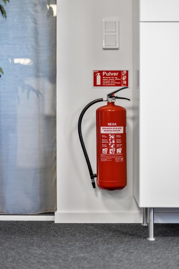 Brandsläckare NEXA 6Kg pulver röd 43A