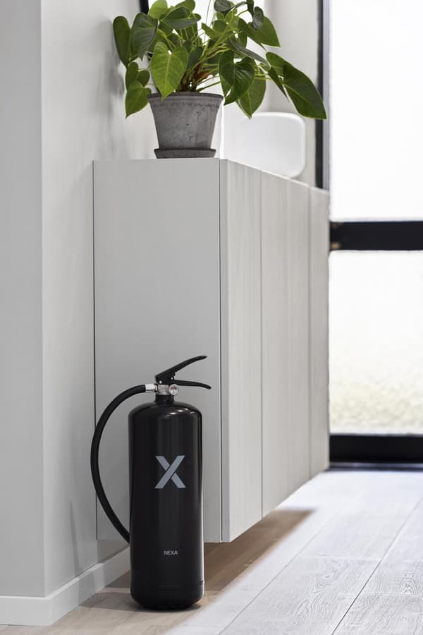 Brandsläckare NEXA 6kg pulver svart 43A