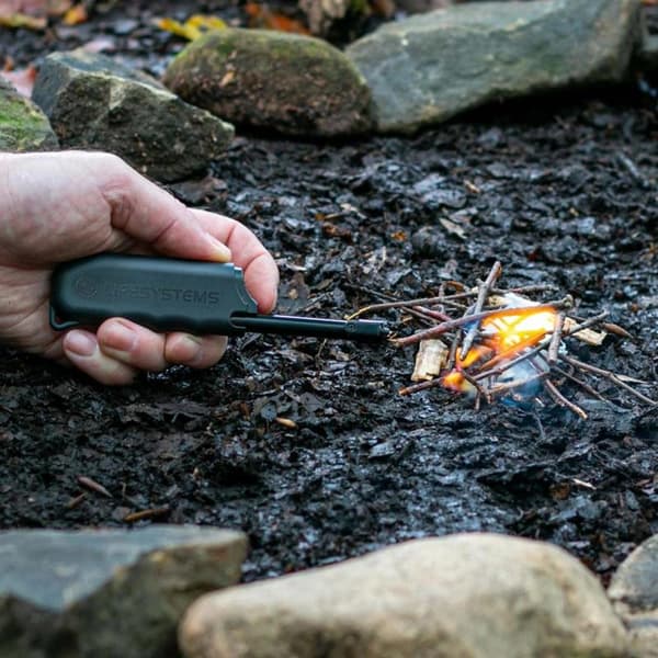 LIFESYSTEMS PLASMA LIGHTER, elektrisk tändare  som laddas via usb