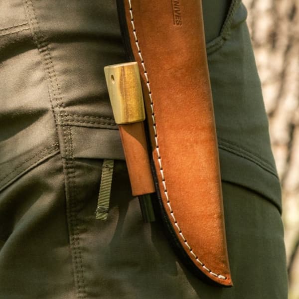BPS Knives eldstartare med valnötshandtag