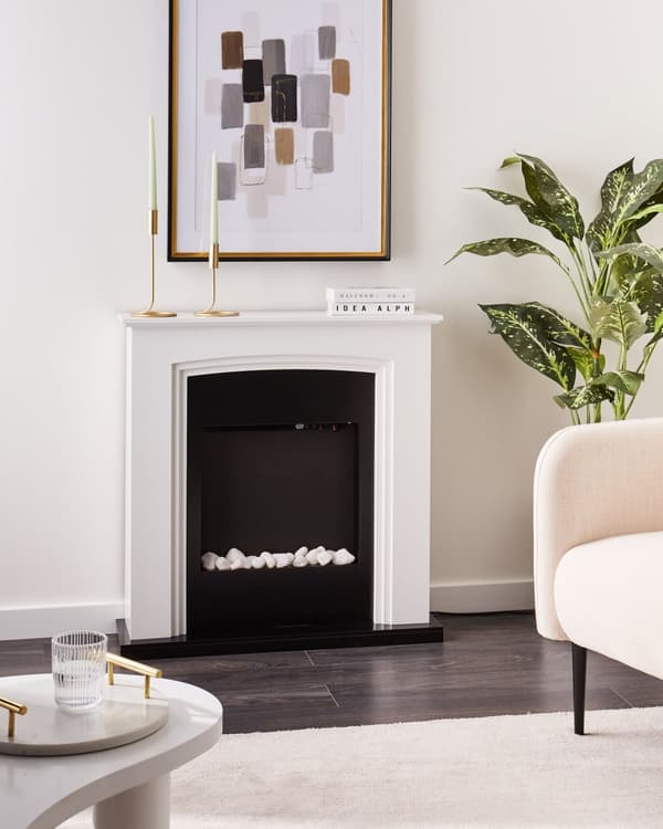 Elektrisk peis Hvit Peishylle i MDF LED-genererte flammer Dekorativ småstein Justerbar termostat Klassisk design