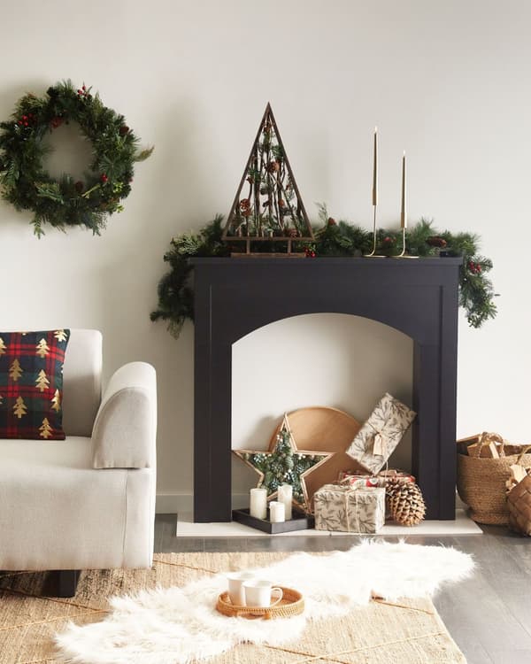 Peishylle Svart MDF 110 x 23 x 106 cm Tradisjonell og landlig stil Peis Stue Interiør