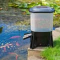 Miniatyrbilde 4 av 4: Ubbink Fiskmatare soldriven 6 L