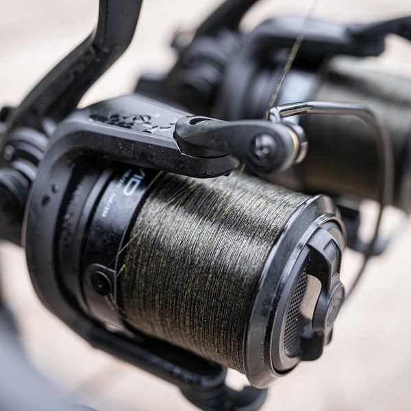 Avid Carp Karpfiskelinje Outline Camo 1000 M Grøn 0.310 mm