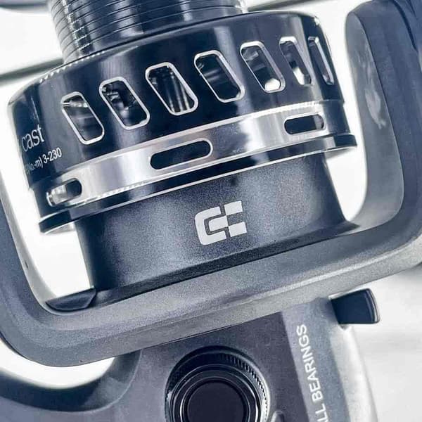 Tica Roterende Reel Flash Cast  2500