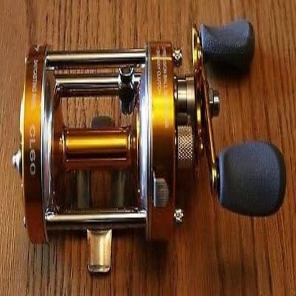 Guld CL60 Baitcast Fiskerulle, Tungt Design, Rostbeständigt Aluminium, Stort Kapacitet