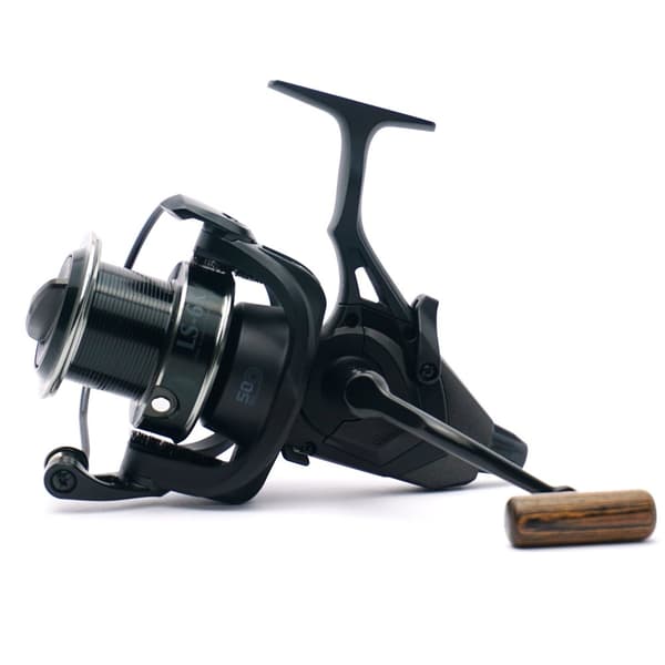 Okuma Carp LS-6K Baitfeeder 6000 VAPAA NOPEUS -kela, 6 LAAKERIA | LS-6K