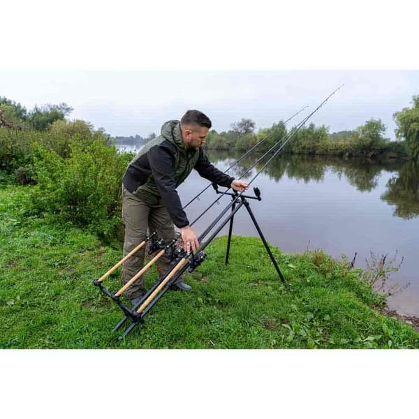 Korum Deluxe 3 Rod Kolmijalka