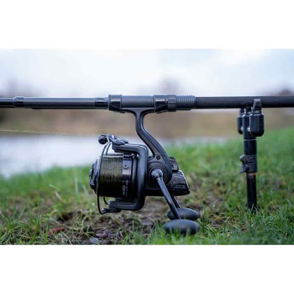Avid Carp Revolve R Karpspö  3.05 m / 3.0 Lbs